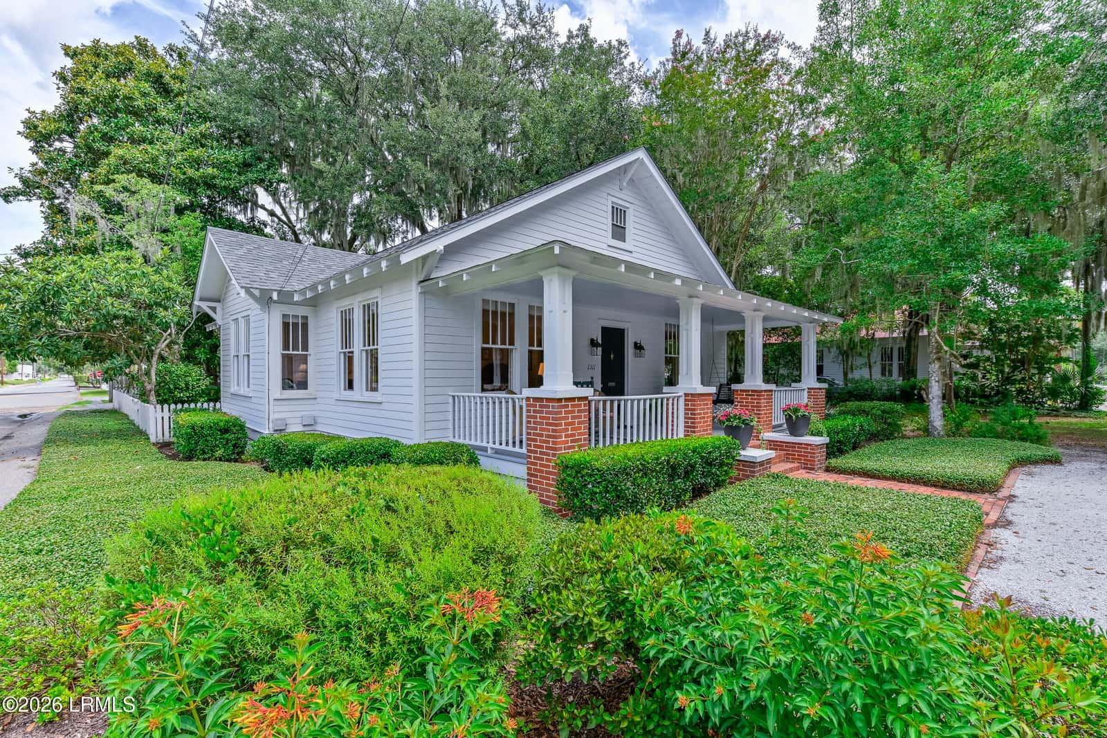 1311 North Street, Beaufort, SC 29902 — photo 3 of 25