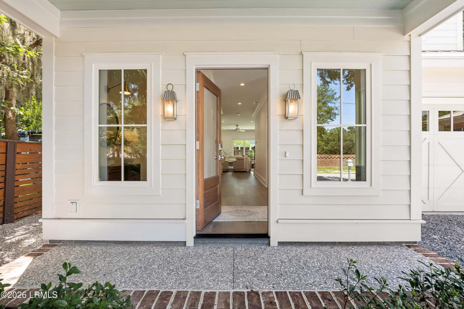 608 Pilot Street, Beaufort, SC 29902 — photo 4 of 53