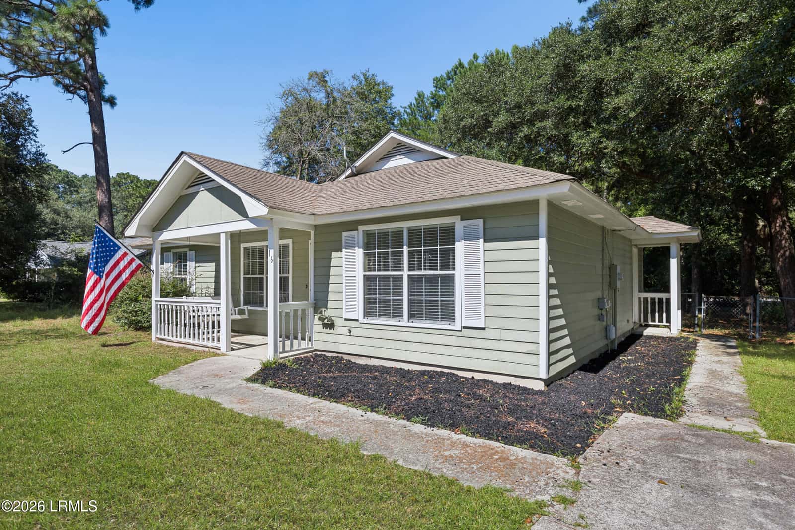 16 Robin Way, Beaufort, SC 29907 — photo 4 of 31