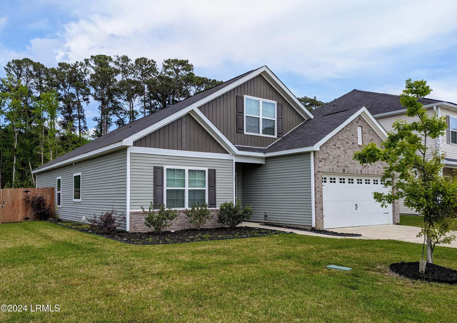 17 Chestnut Street, Beaufort, SC 29906 — photo 2 of 5