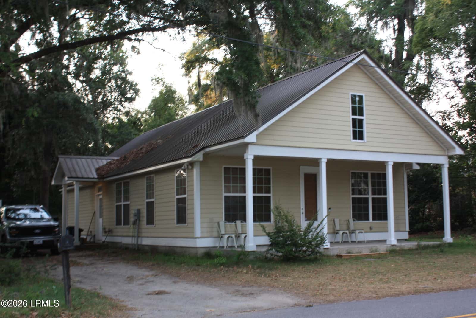 61 S Perry Street, Ridgeland, SC 29936 — photo 3 of 11