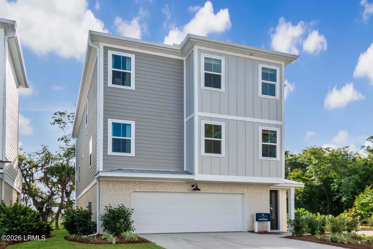 18 Burl Wood Court, Hilton Head Island, SC 29926 — photo 2 of 38