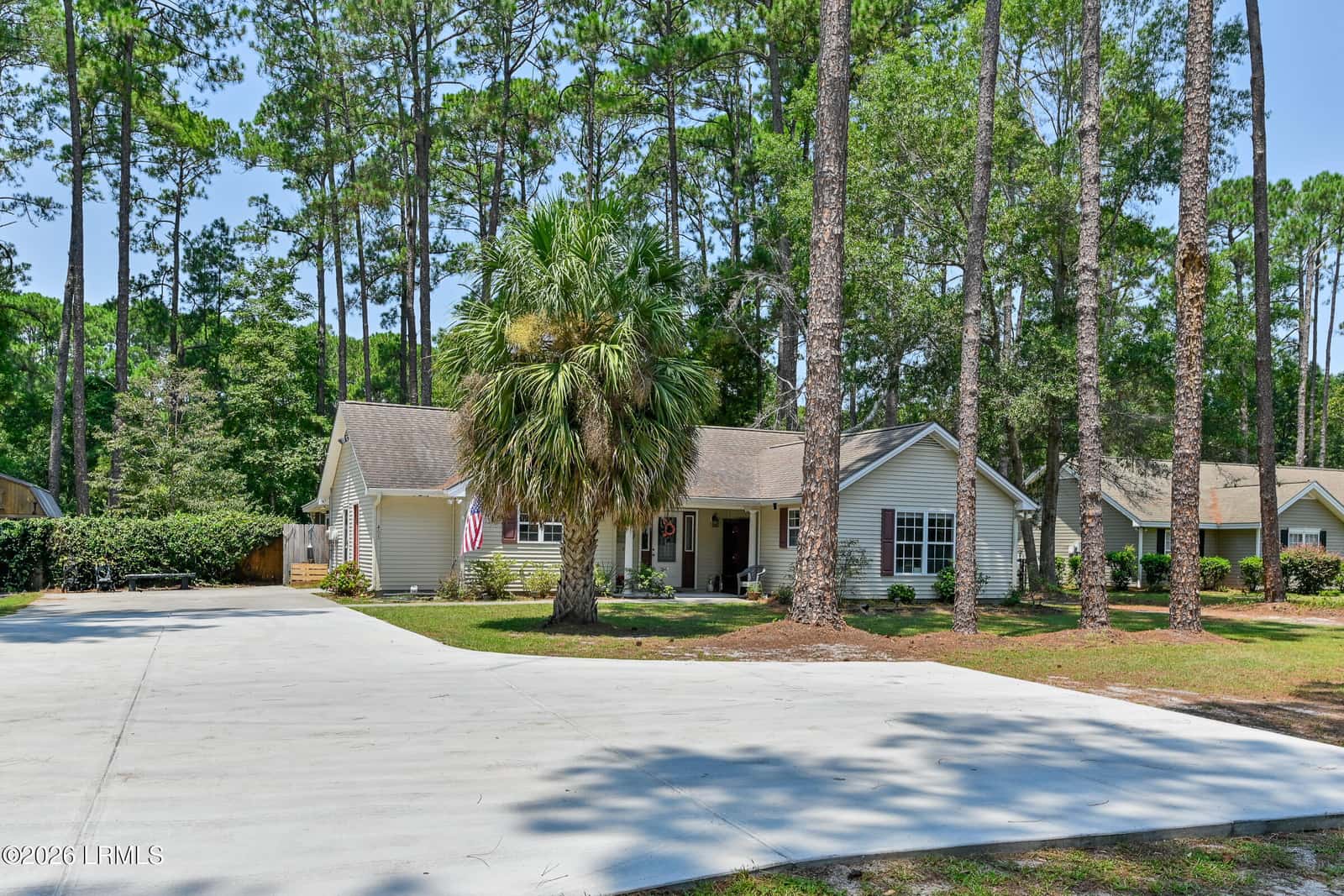 495 Sams Point Road, Beaufort, SC 29907 — photo 2 of 40
