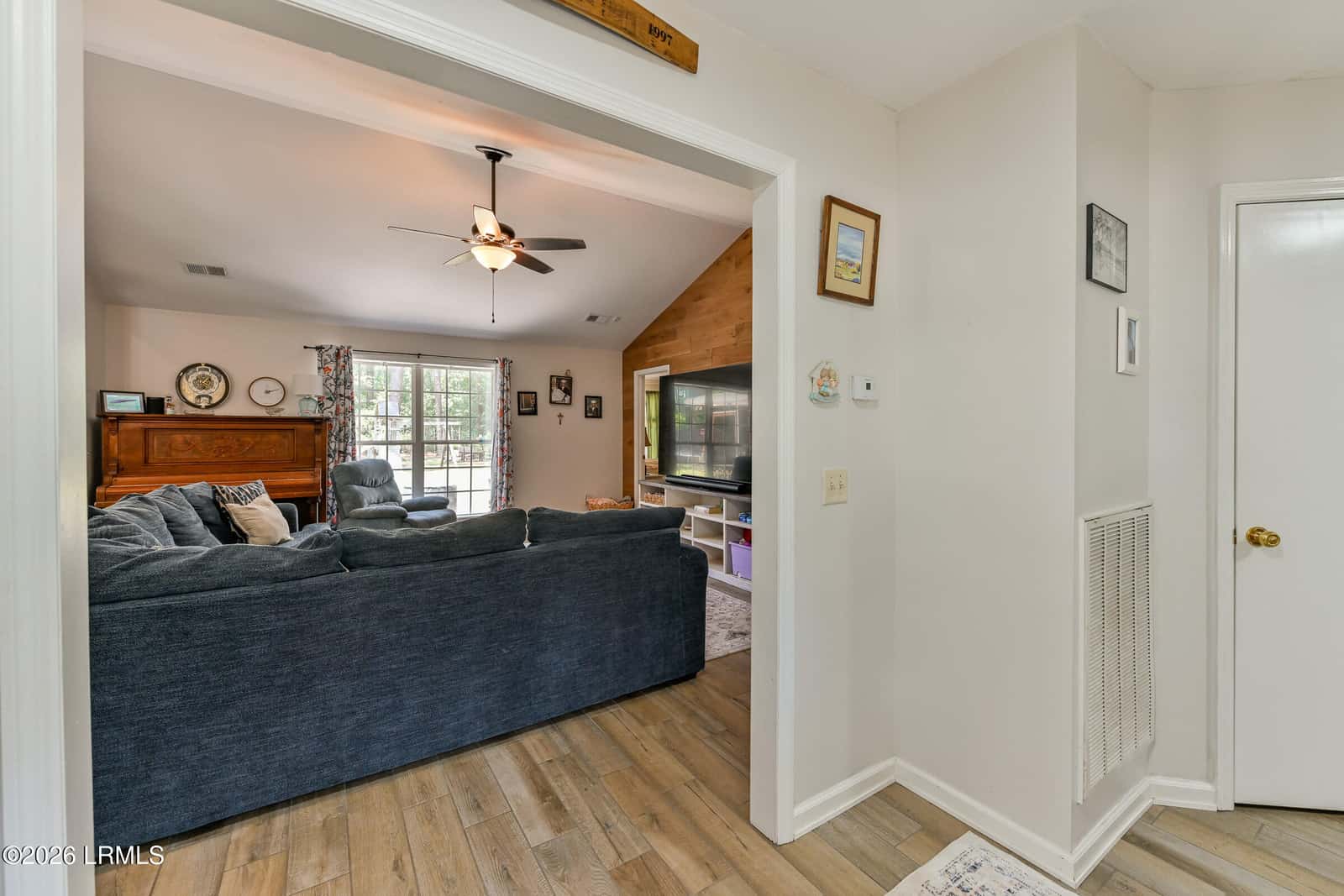 495 Sams Point Road, Beaufort, SC 29907 — photo 5 of 40