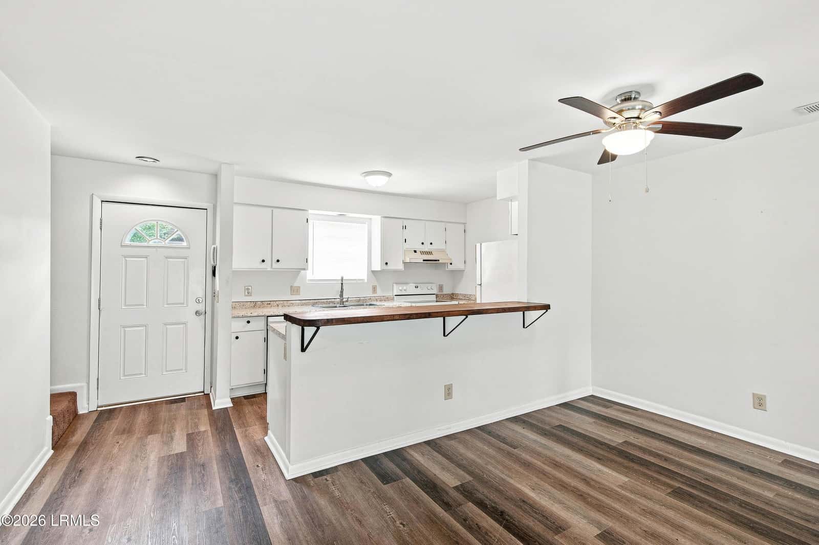 900 Brotherhood J3, Beaufort, SC 29902 — photo 4 of 27