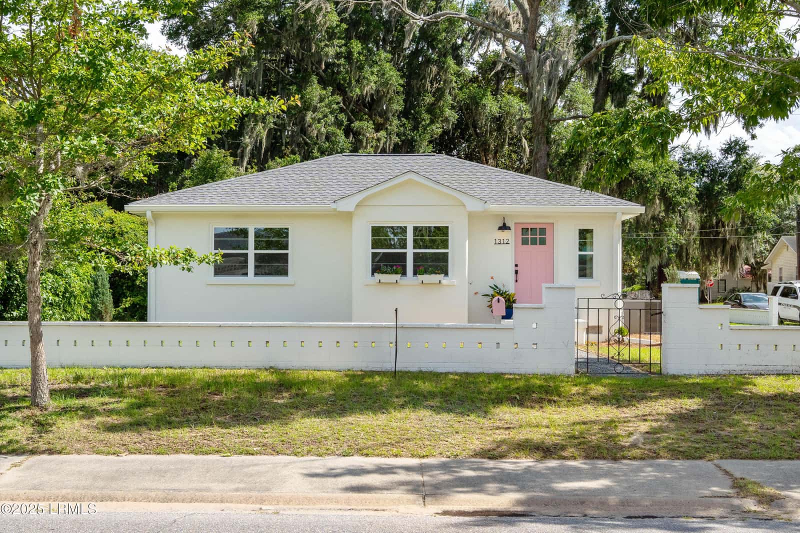 1312 Congress Street, Beaufort, SC 29902 — photo 2 of 10