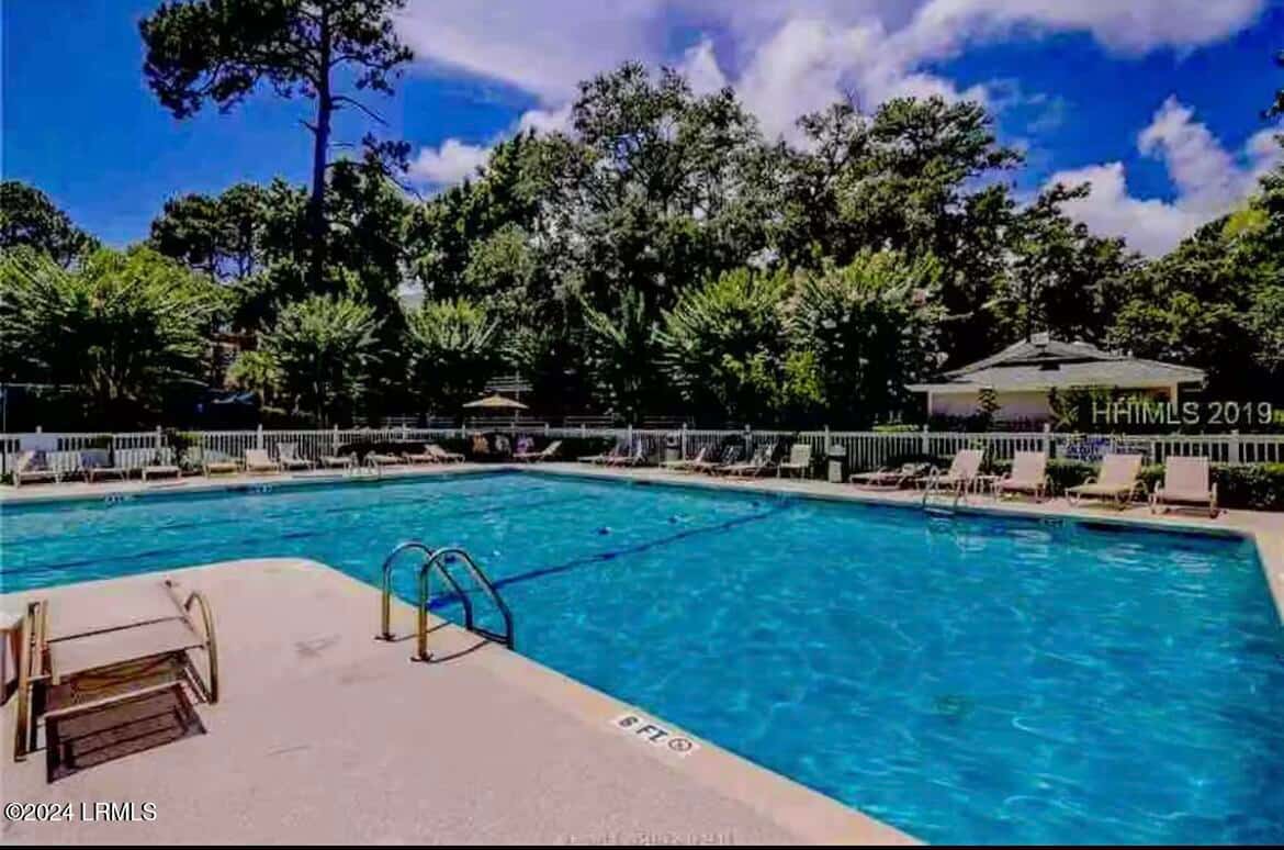 45 Folly Field Road 13e, Hilton Head Island, SC 29928 — photo 5 of 23