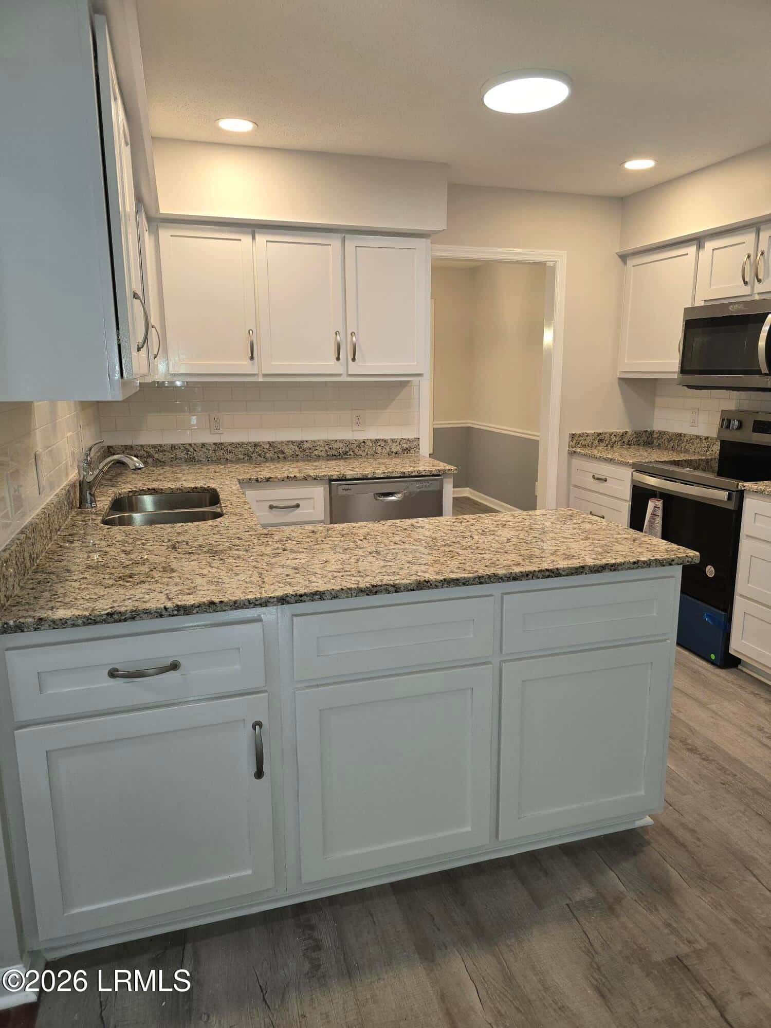19 Chesterfield Drive, Beaufort, SC 29906 — photo 4 of 15