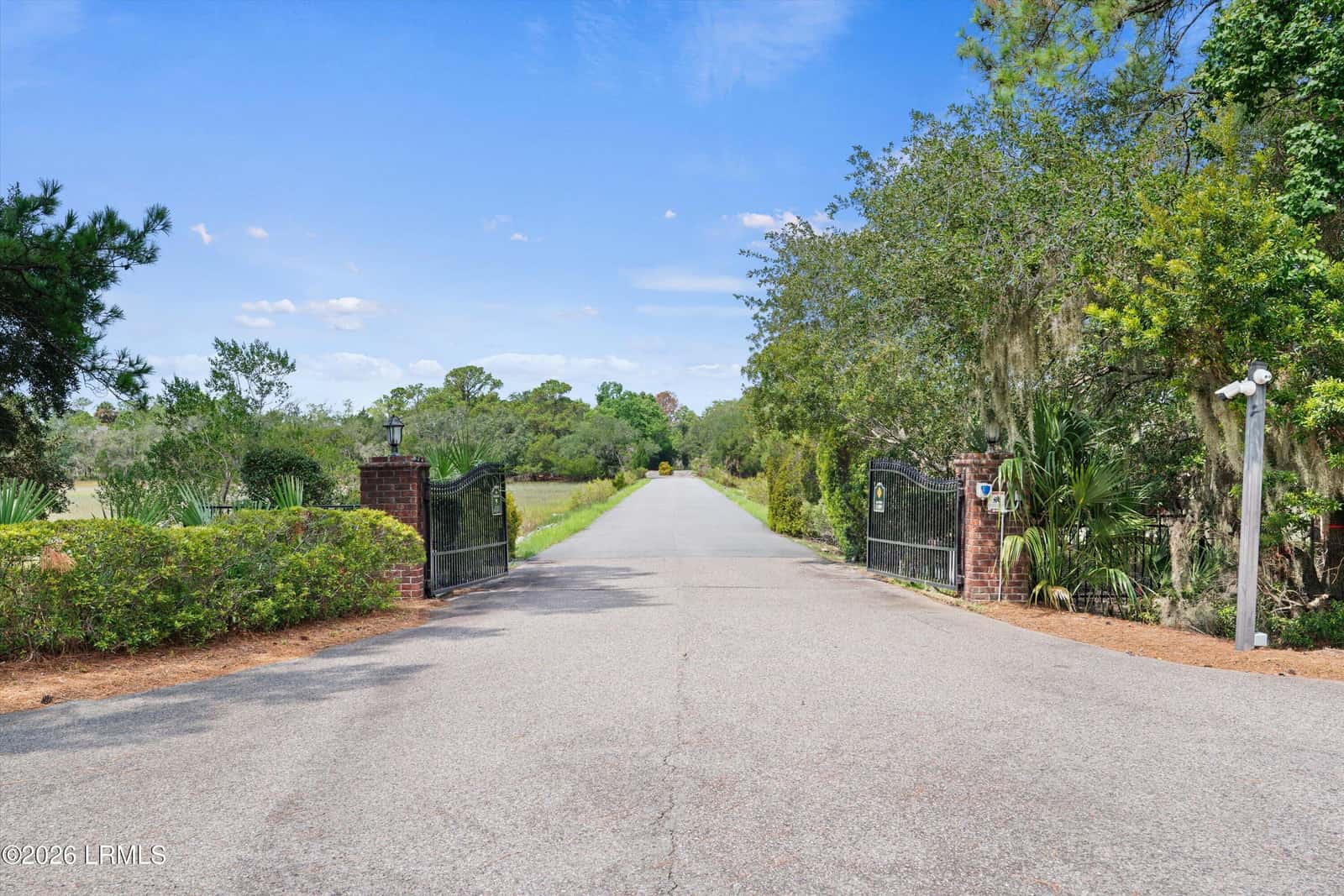8 Governor Blake Drive, Beaufort, SC 29907 — photo 3 of 27
