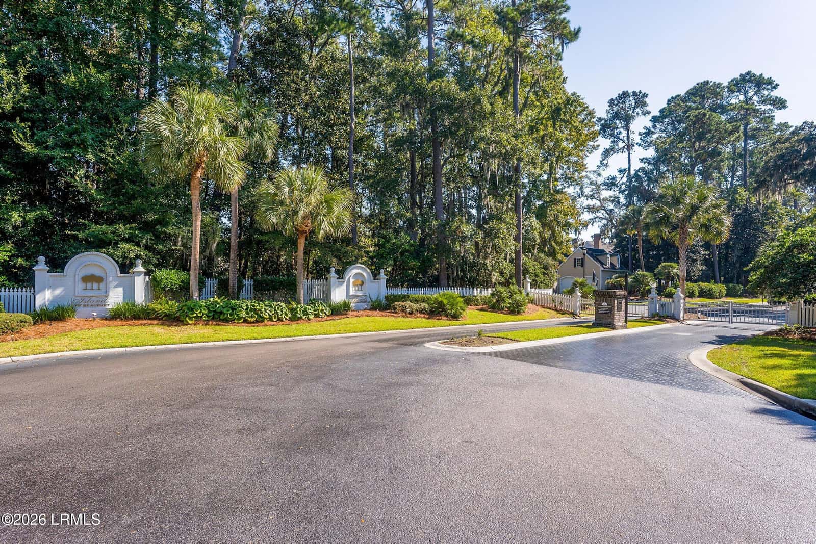 111 Palmetto Place, Beaufort, SC 29902 — photo 2 of 20