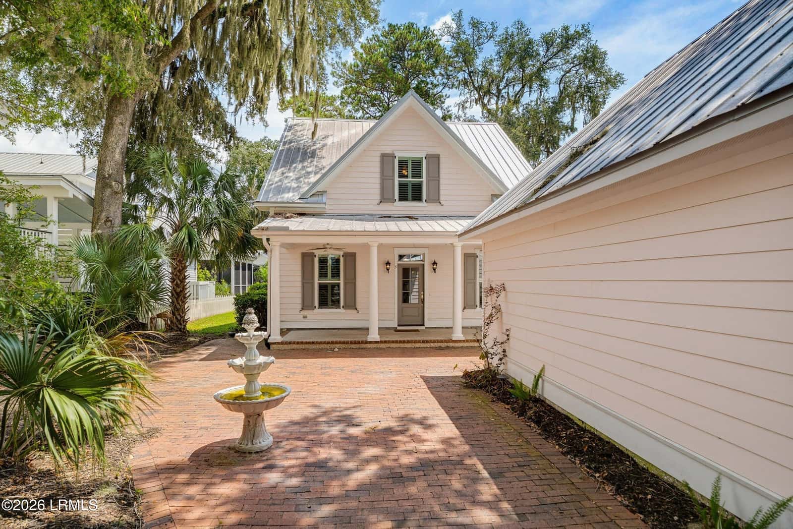 5 Waveland Avenue, Beaufort, SC 29907 — photo 2 of 58
