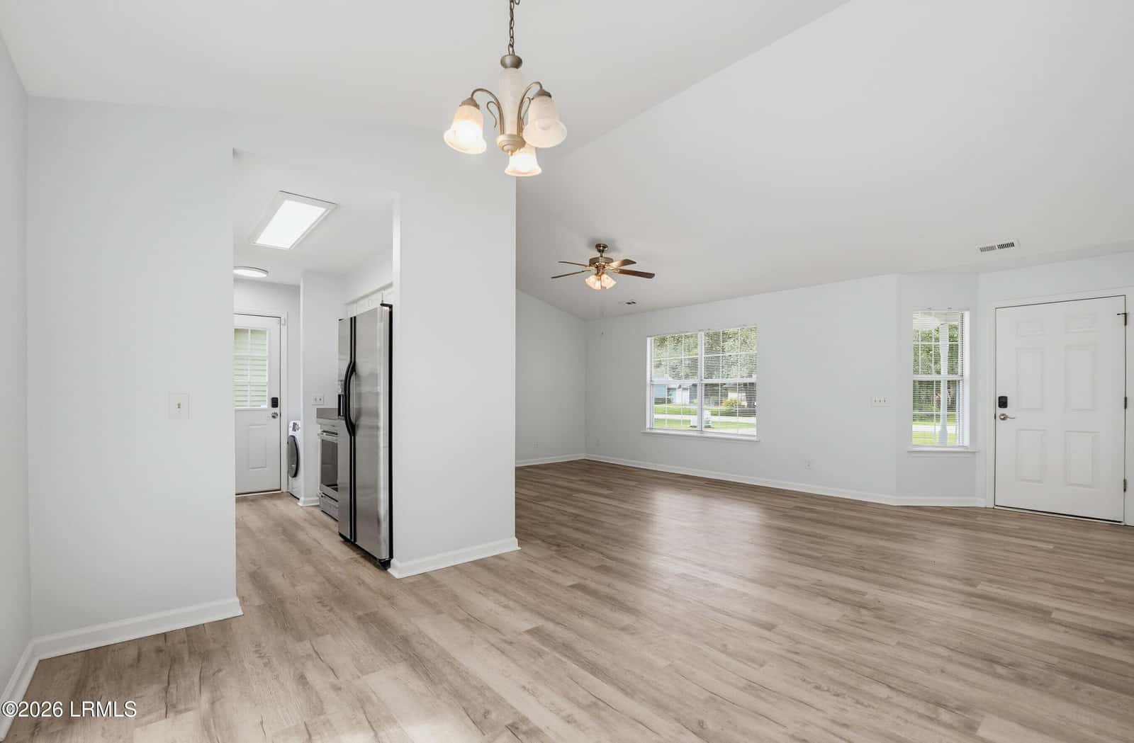 14 Robin Way, Beaufort, SC 29907 — photo 4 of 23