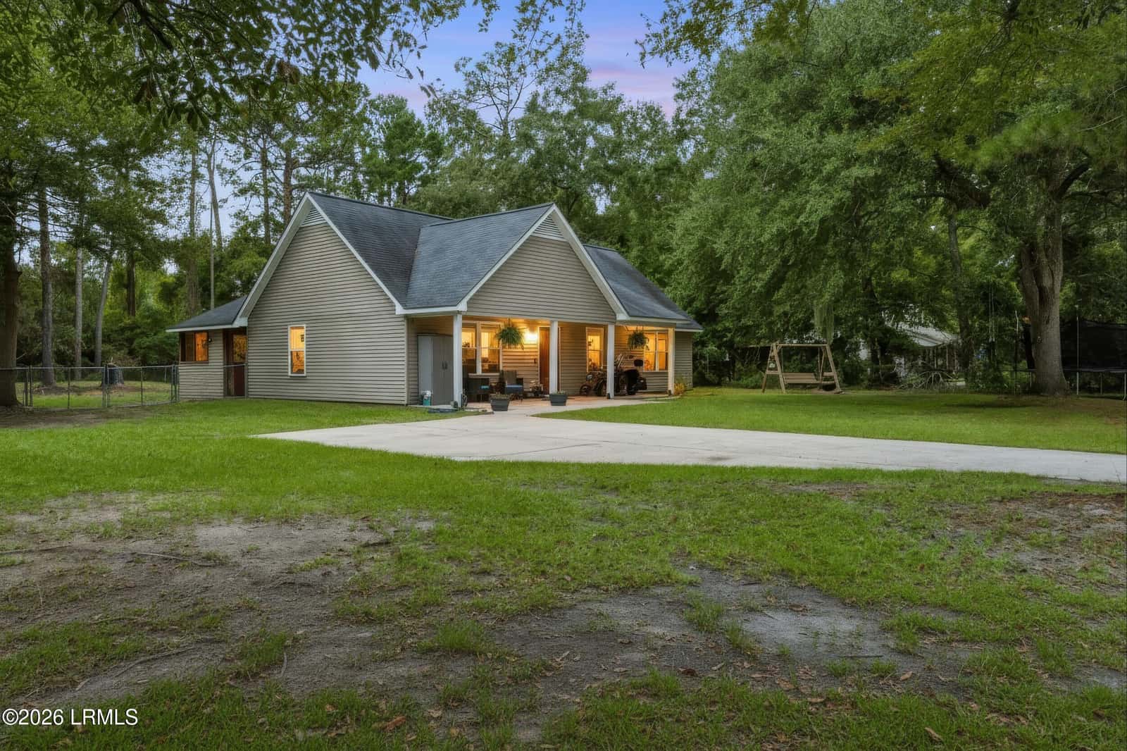 16 Hewlett Road, Beaufort, SC 29907 — photo 2 of 36