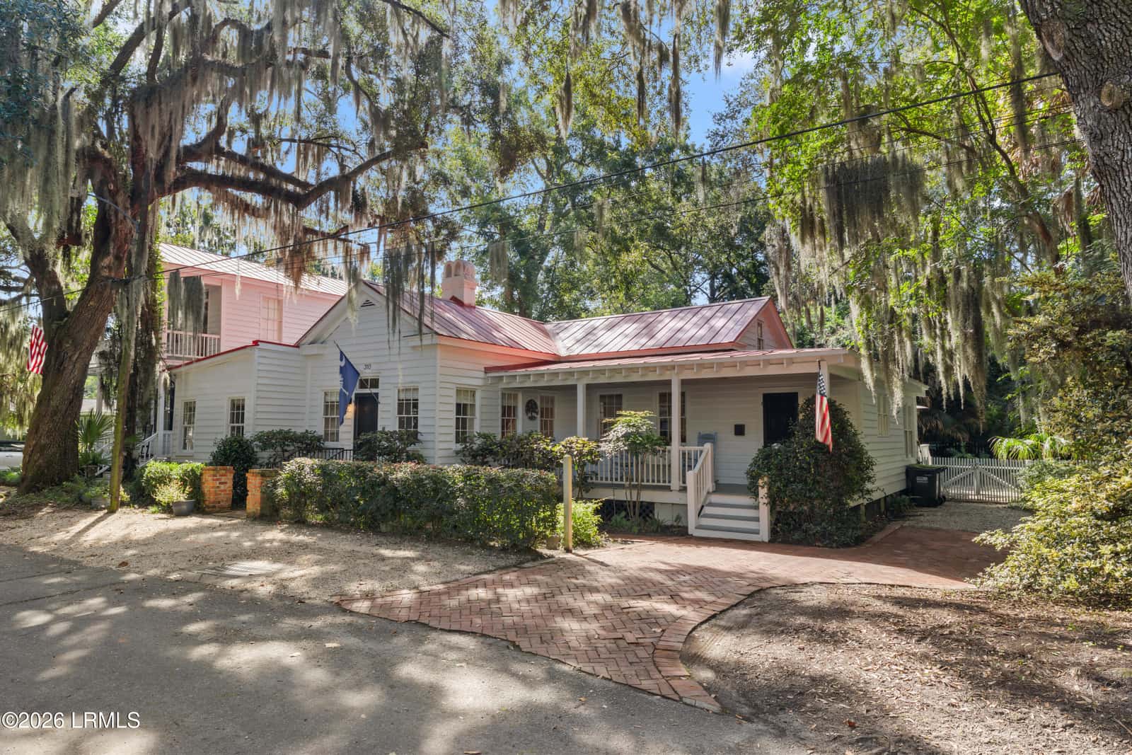 310 Hancock Street, Beaufort, SC 29902 — photo 2 of 46