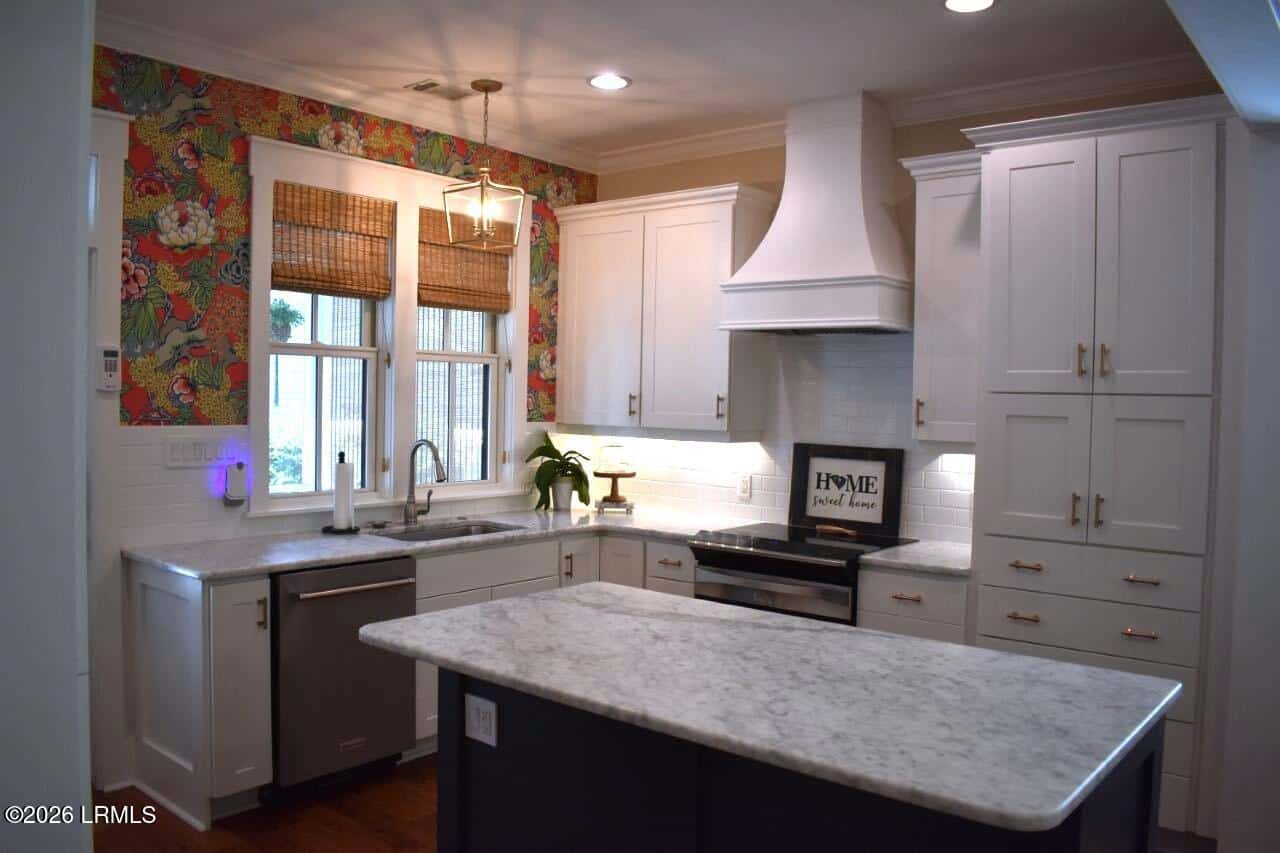 8 Hayek Street B, Beaufort, SC 29907 — photo 4 of 27