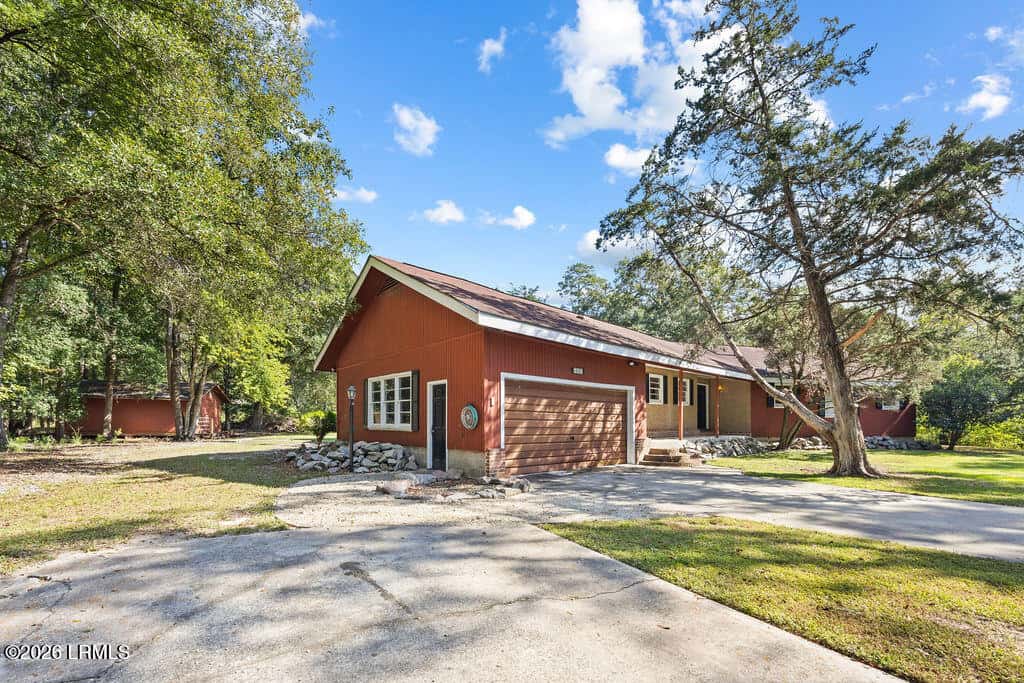 402 Mcdill Lane, Hampton, SC 29924 — photo 3 of 35