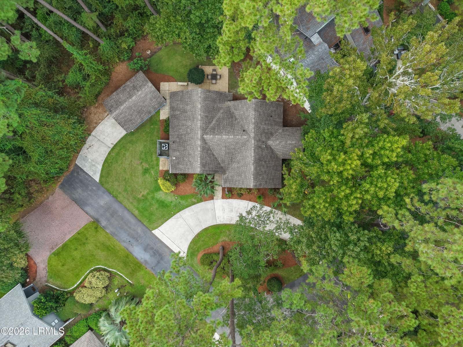 6 Sunflower Court, Hilton Head Island, SC 29926 — photo 5 of 35
