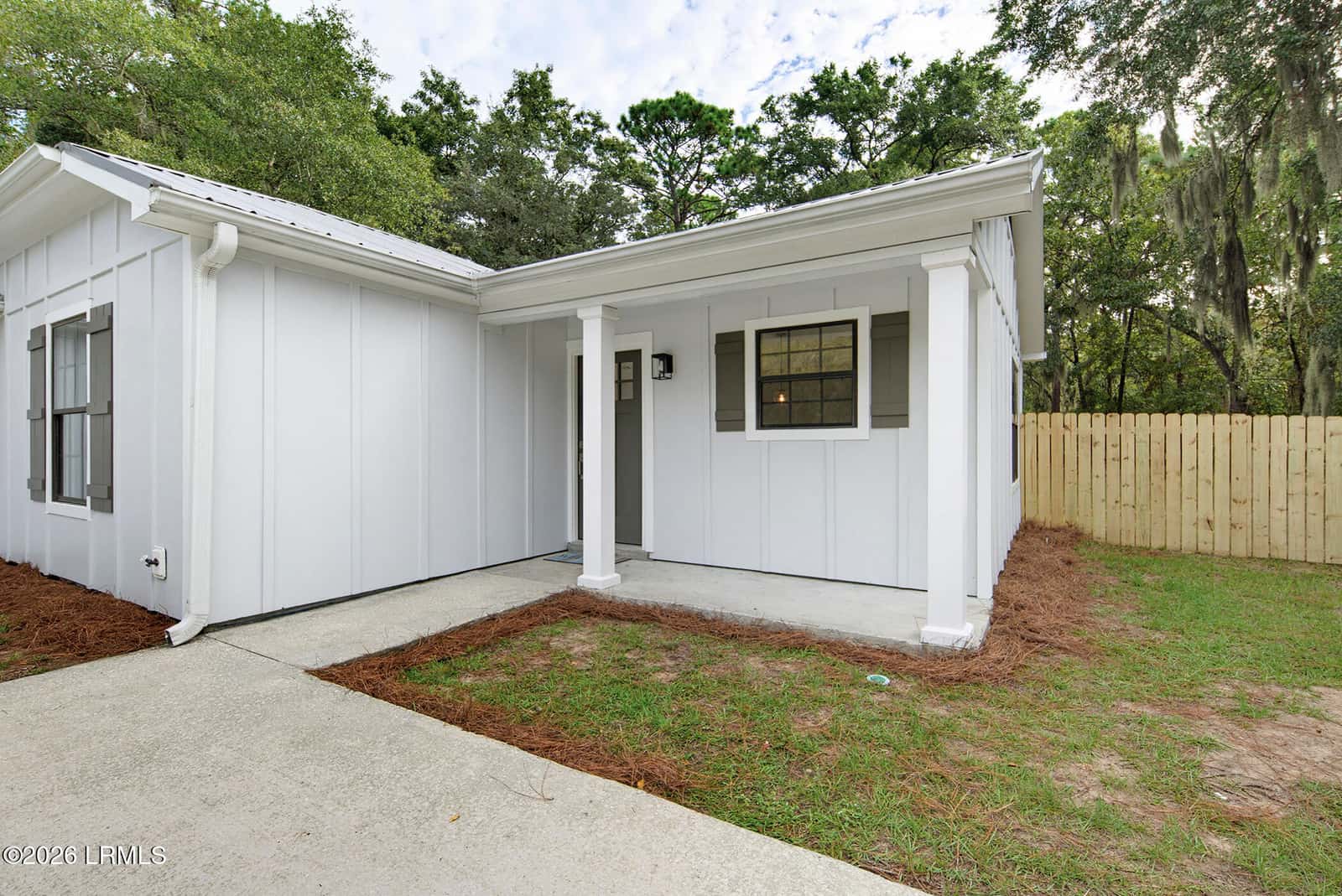 206 Middle Road, Beaufort, SC 29907 — photo 4 of 34
