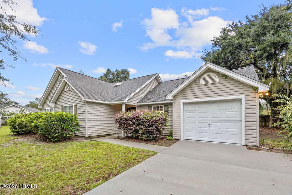 51 Southern Magnolia Drive, Beaufort, SC 29907 — photo 2 of 30