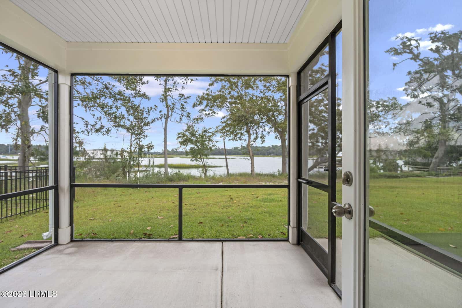 1272 Windswept Oak Lane, Beaufort, SC 29902 — photo 3 of 65