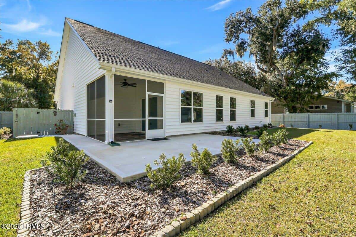 37 Fairfield Road, Beaufort, SC 29907 — photo 5 of 39