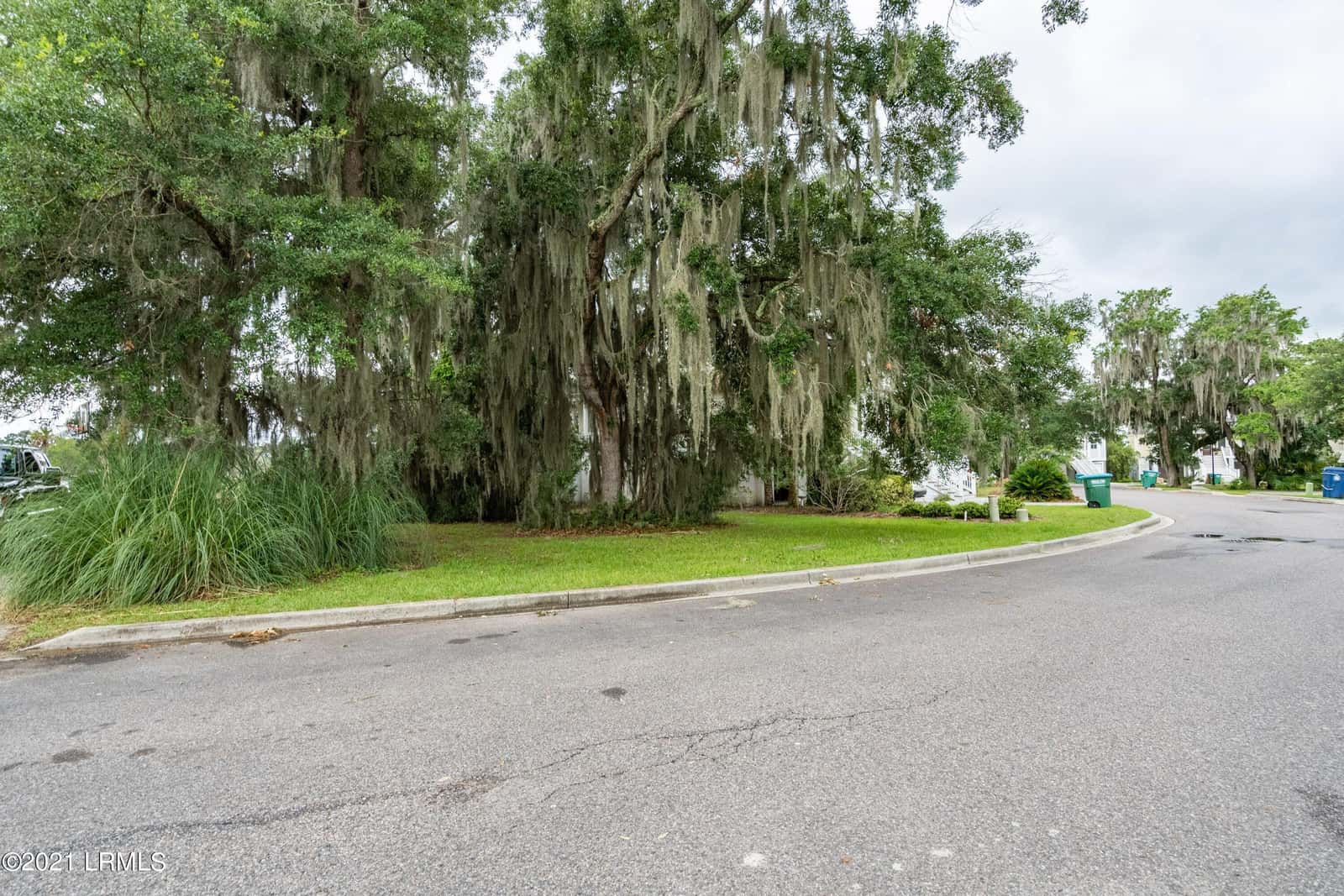 81 Petigru Drive, Beaufort, SC 29902 — photo 14 of 40