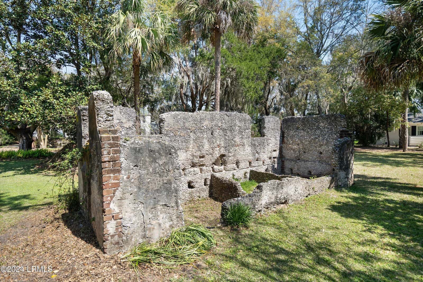 809 Hamilton Street, Beaufort, SC 29902 — photo 7 of 49