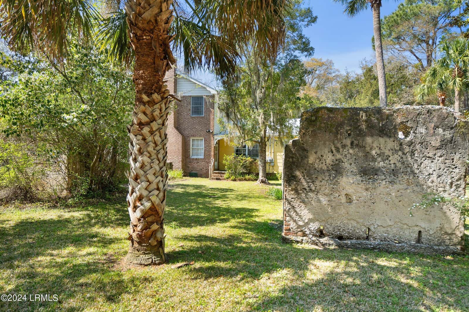 809 Hamilton Street, Beaufort, SC 29902 — photo 9 of 49