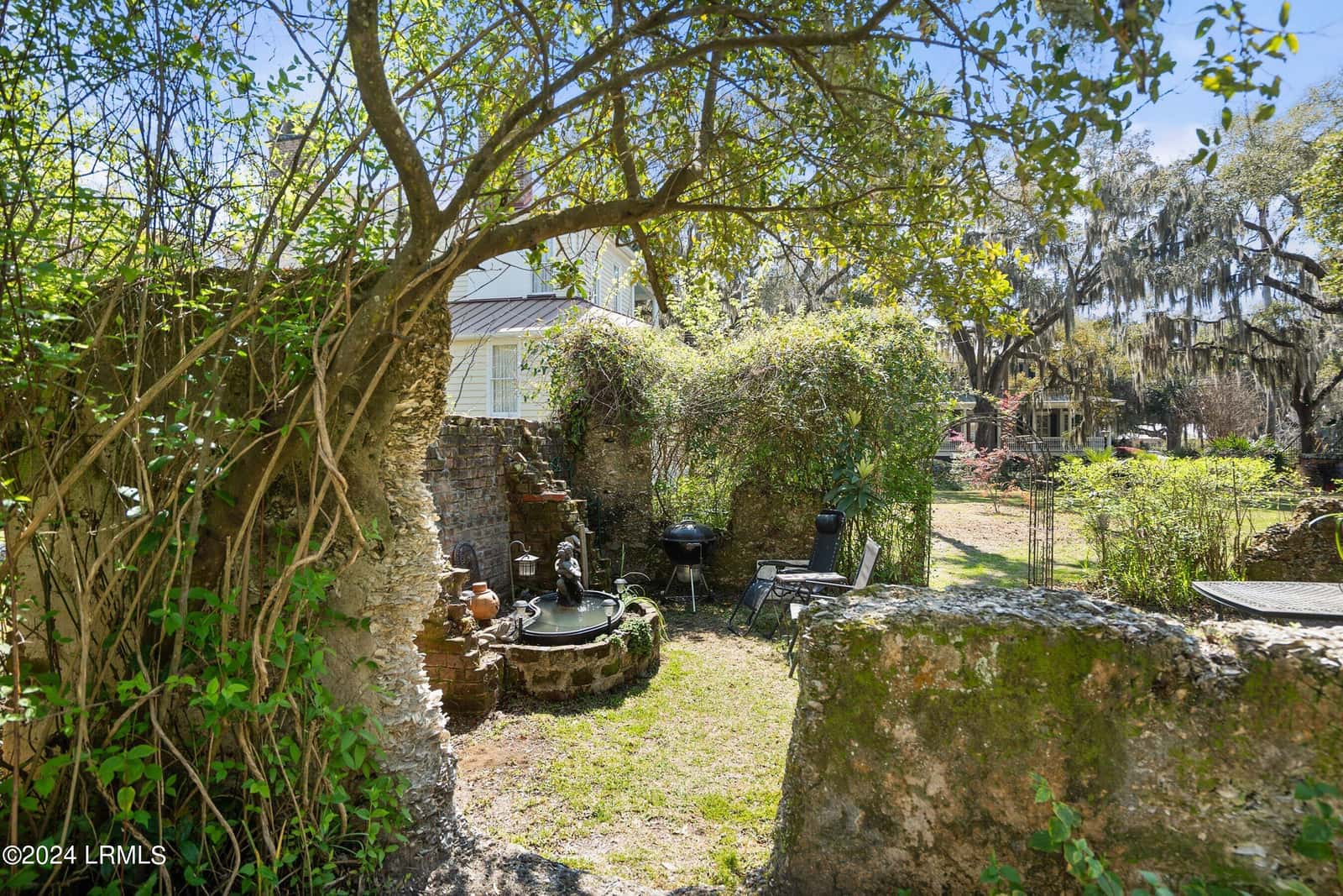 809 Hamilton Street, Beaufort, SC 29902 — photo 10 of 49