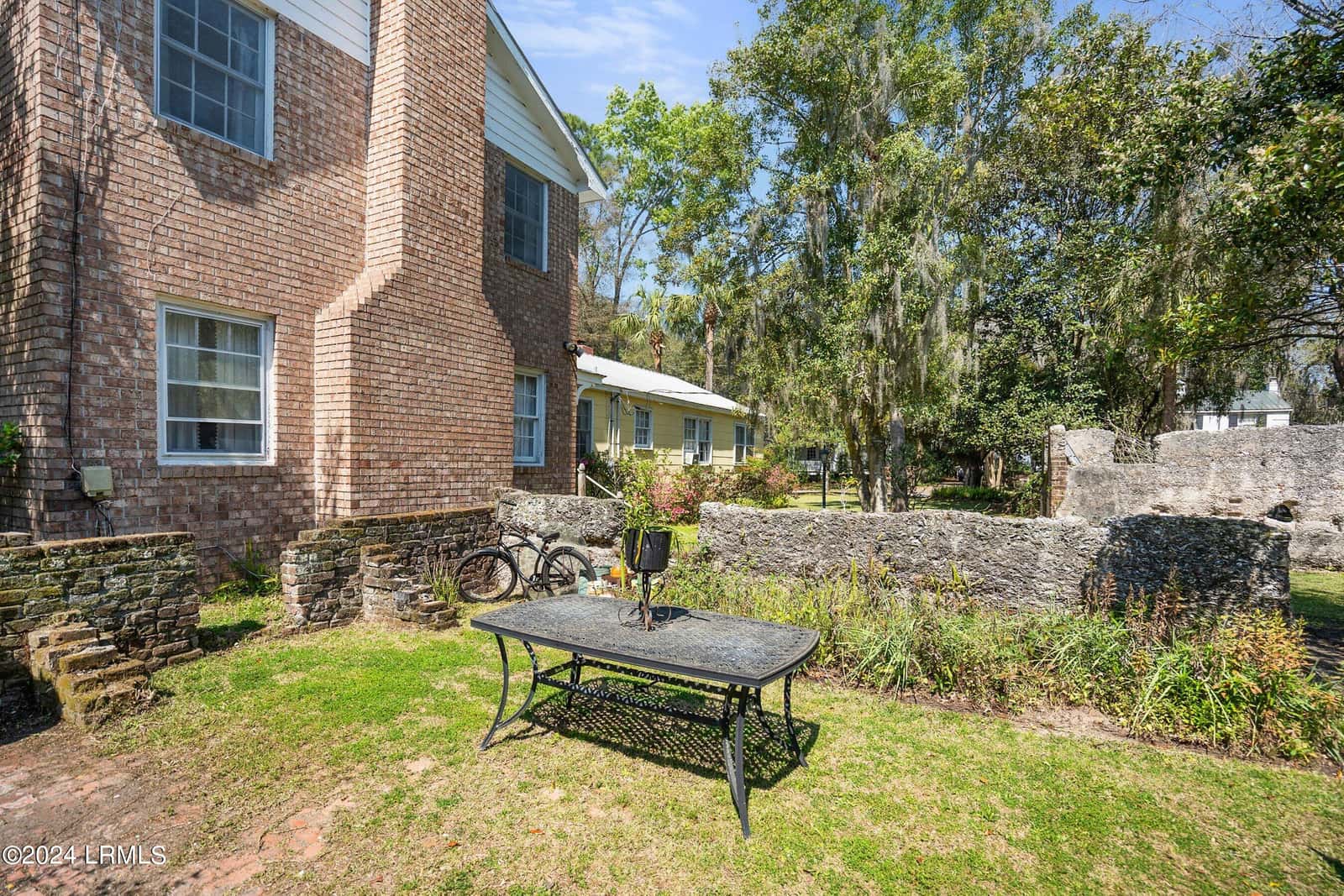809 Hamilton Street, Beaufort, SC 29902 — photo 11 of 49