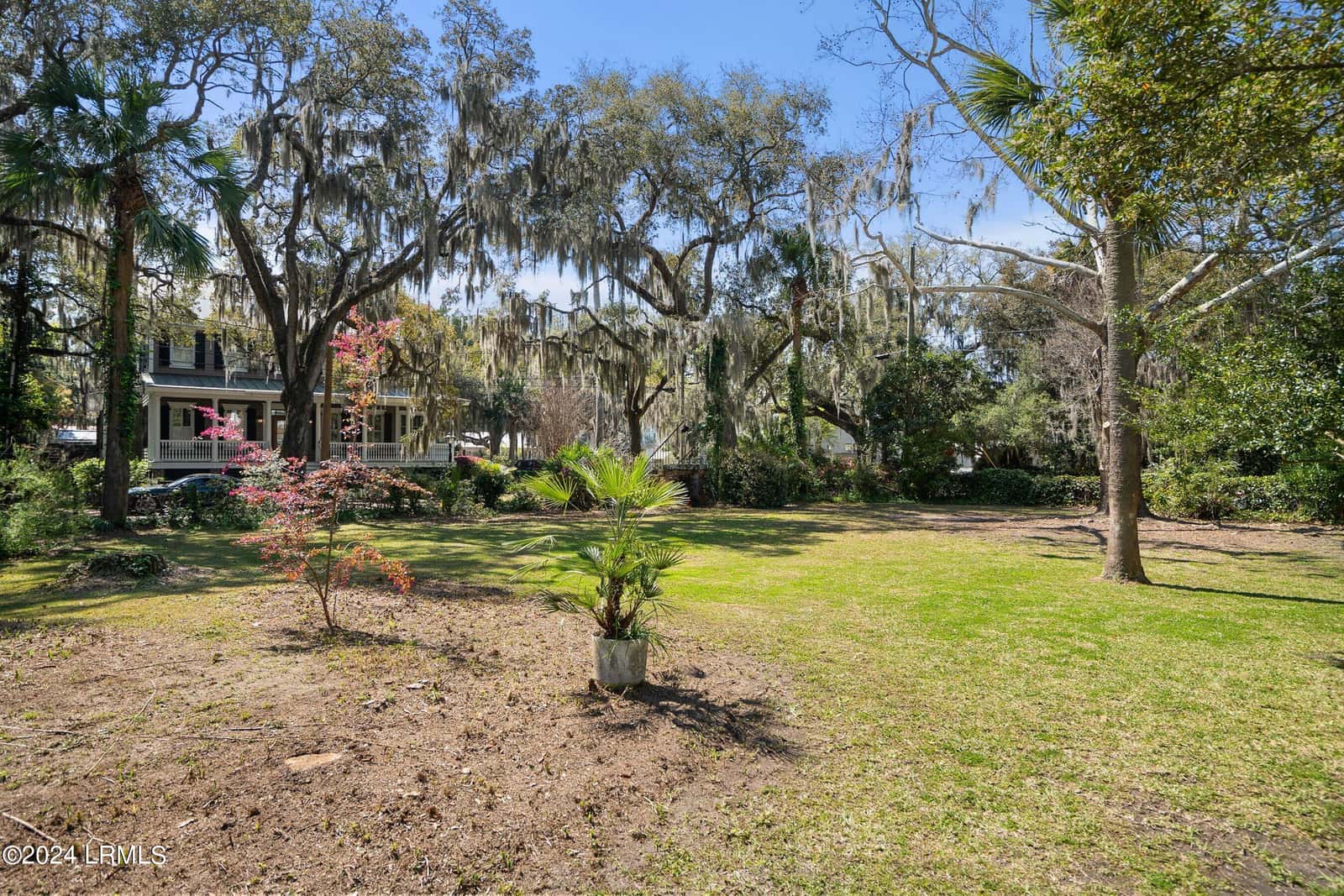 809 Hamilton Street, Beaufort, SC 29902 — photo 13 of 49