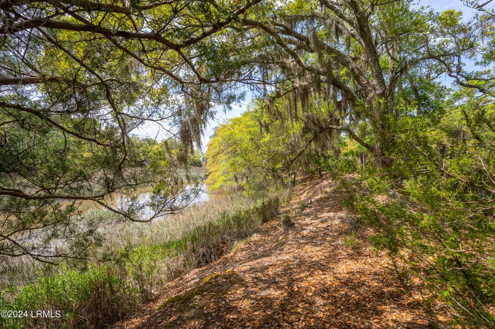 235 Old Plantation Drive W, Beaufort, SC 29907 — photo 10 of 31