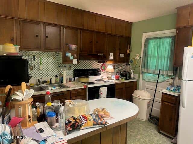 8 Taylor Street, Beaufort, SC 29906 — photo 5 of 19
