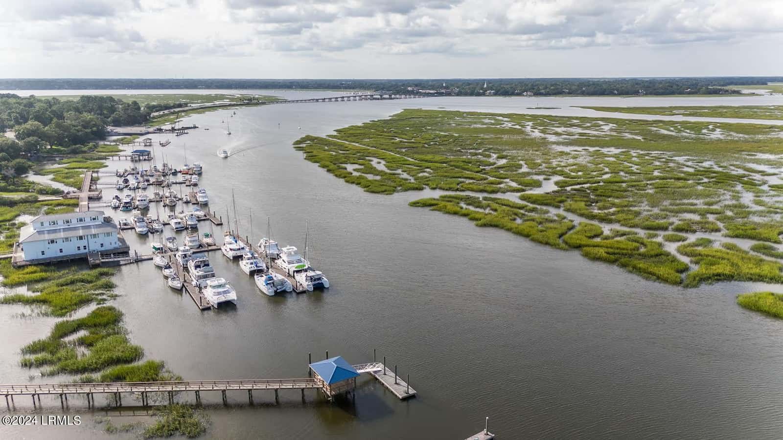 81 B Sea Island Parkway, Beaufort, SC 29907 — photo 1 of 36