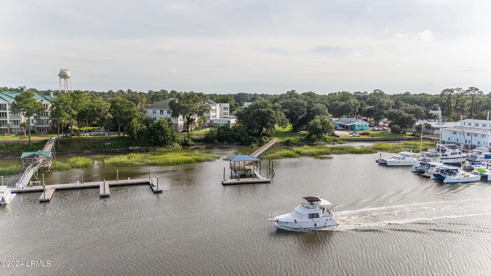 81 B Sea Island Parkway, Beaufort, SC 29907 — photo 8 of 36