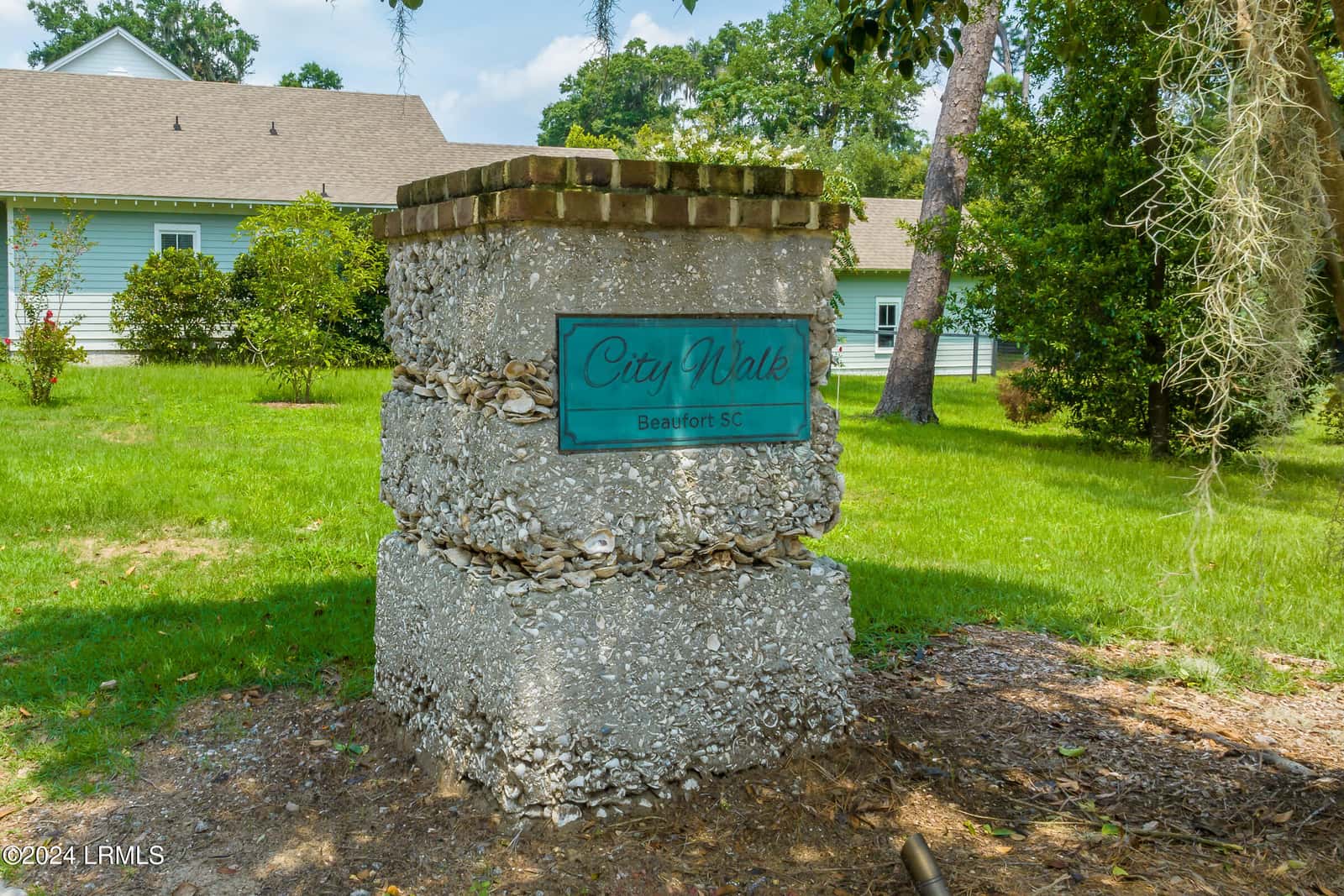 606 Water Street, Beaufort, SC 29902 — photo 1 of 7