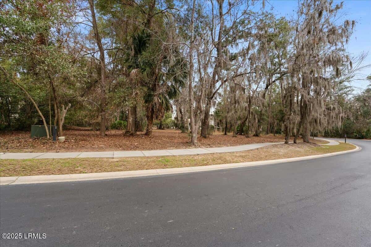 304 De La Gaye Point, Beaufort, SC 29902 — photo 8 of 16
