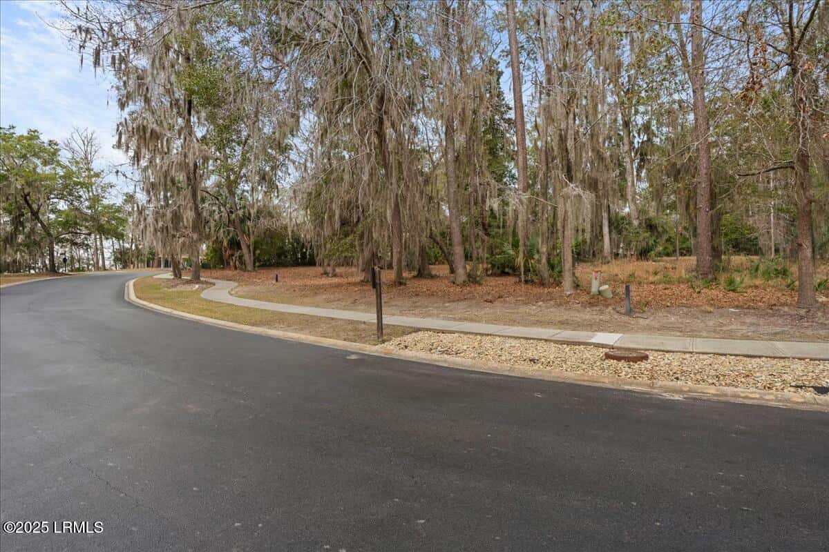 304 De La Gaye Point, Beaufort, SC 29902 — photo 9 of 16