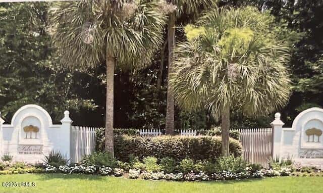 324 De La Gaye Point, Beaufort, SC 29902 — photo 3 of 17