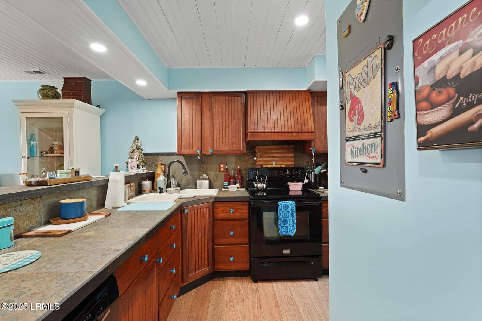 31 Anchorage Point 31, Hilton Head Island, SC 29928 — photo 10 of 48