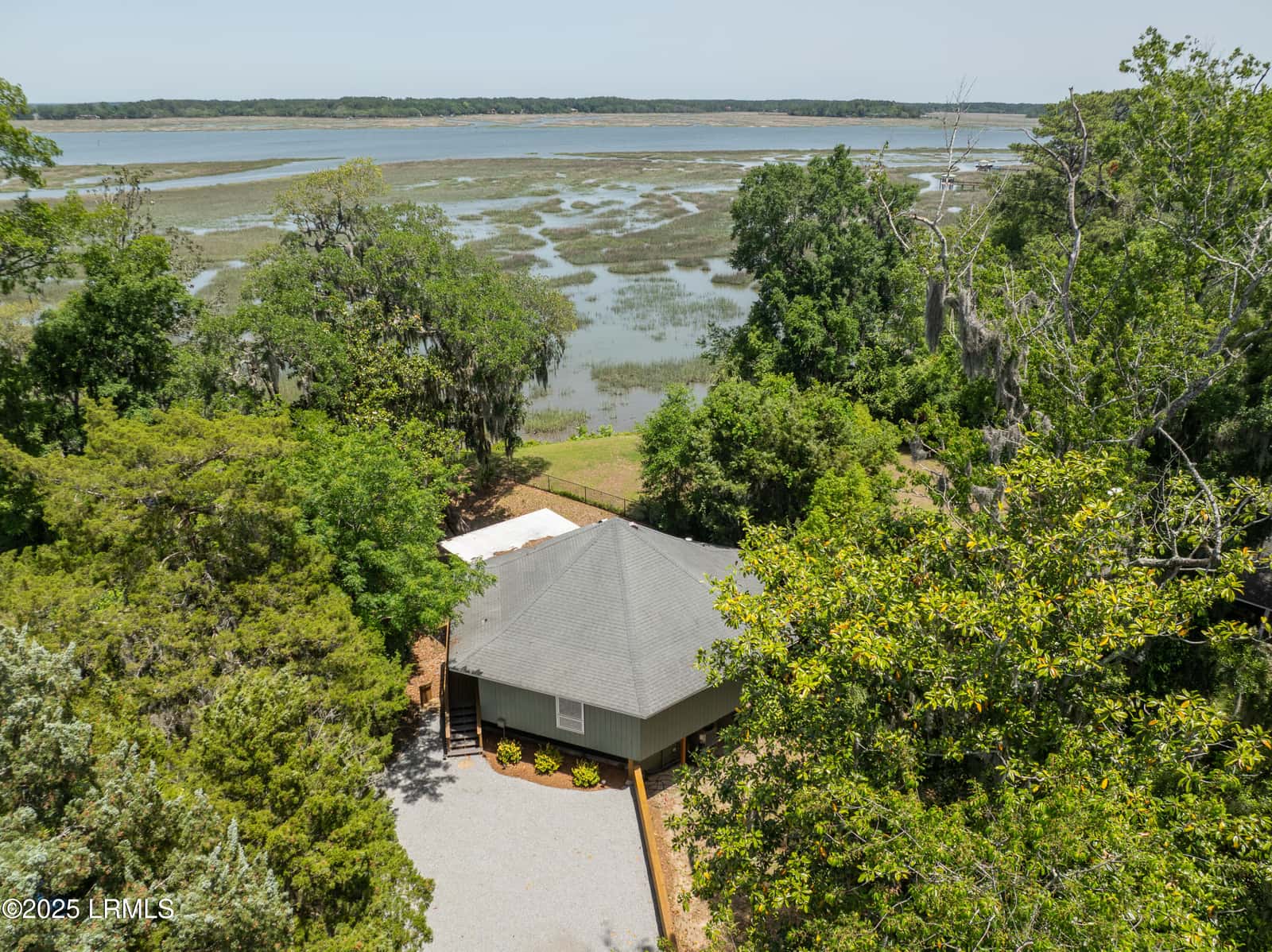 1203 Laudonniere Street, Beaufort, SC 29902 — photo 6 of 67