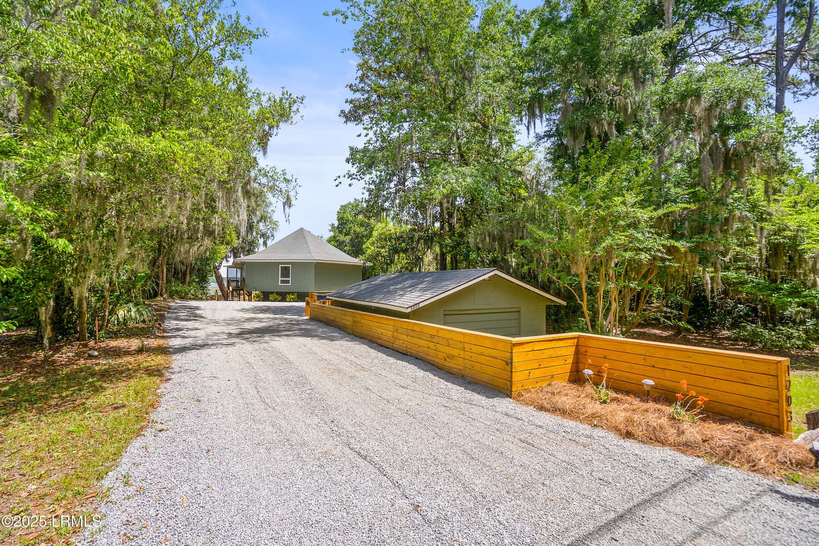 1203 Laudonniere Street, Beaufort, SC 29902 — photo 8 of 67