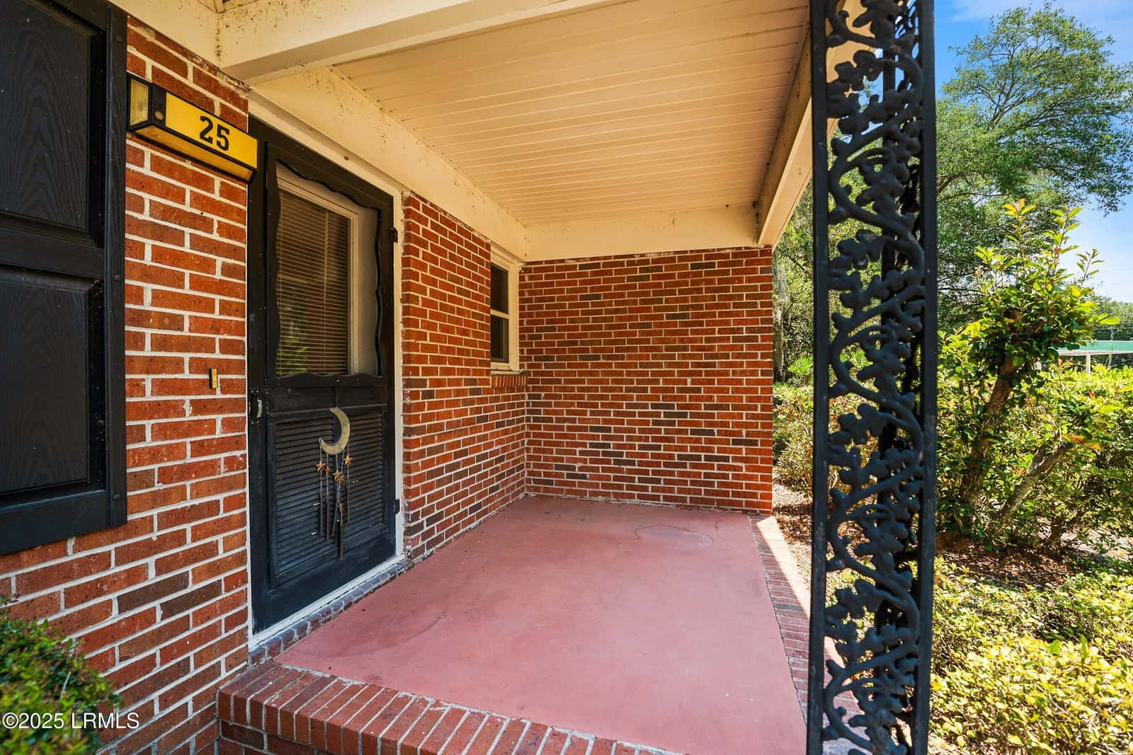 25 Miller Drive W, Beaufort, SC 29907 — photo 3 of 37