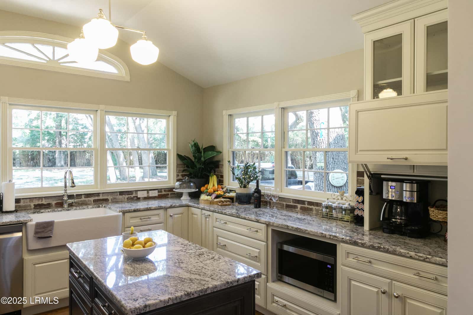 170 Dillon Road, Hilton Head Island, SC 29926 — photo 11 of 69