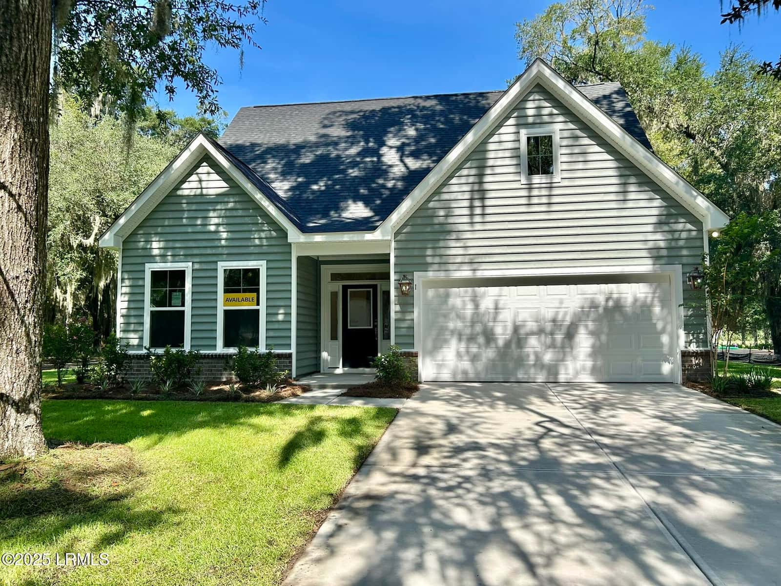 1 Alumni Road, Beaufort, SC 29907 — photo 1 of 23