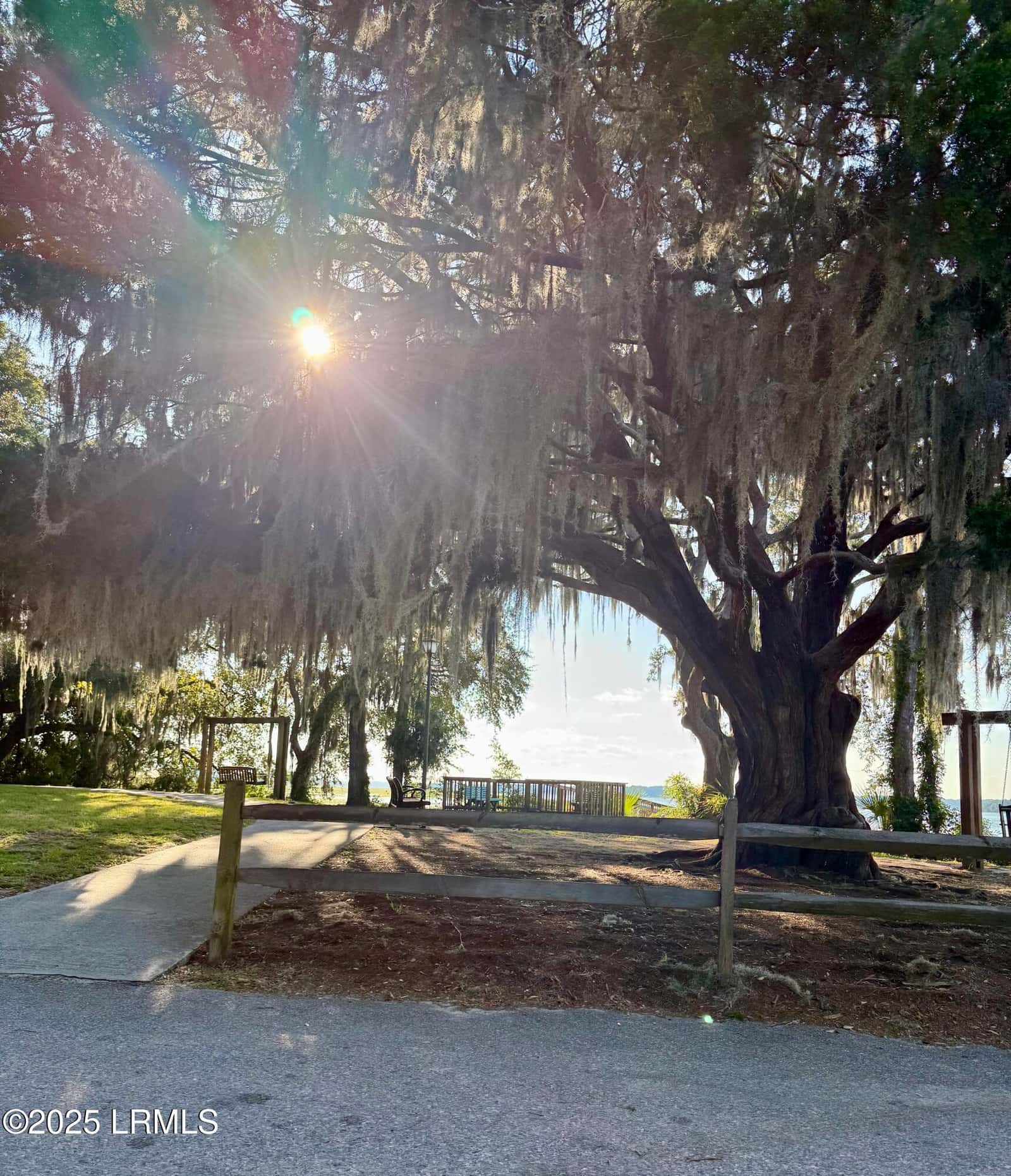 2214 Pigeon Point Road, Beaufort, SC 29902 — photo 6 of 11
