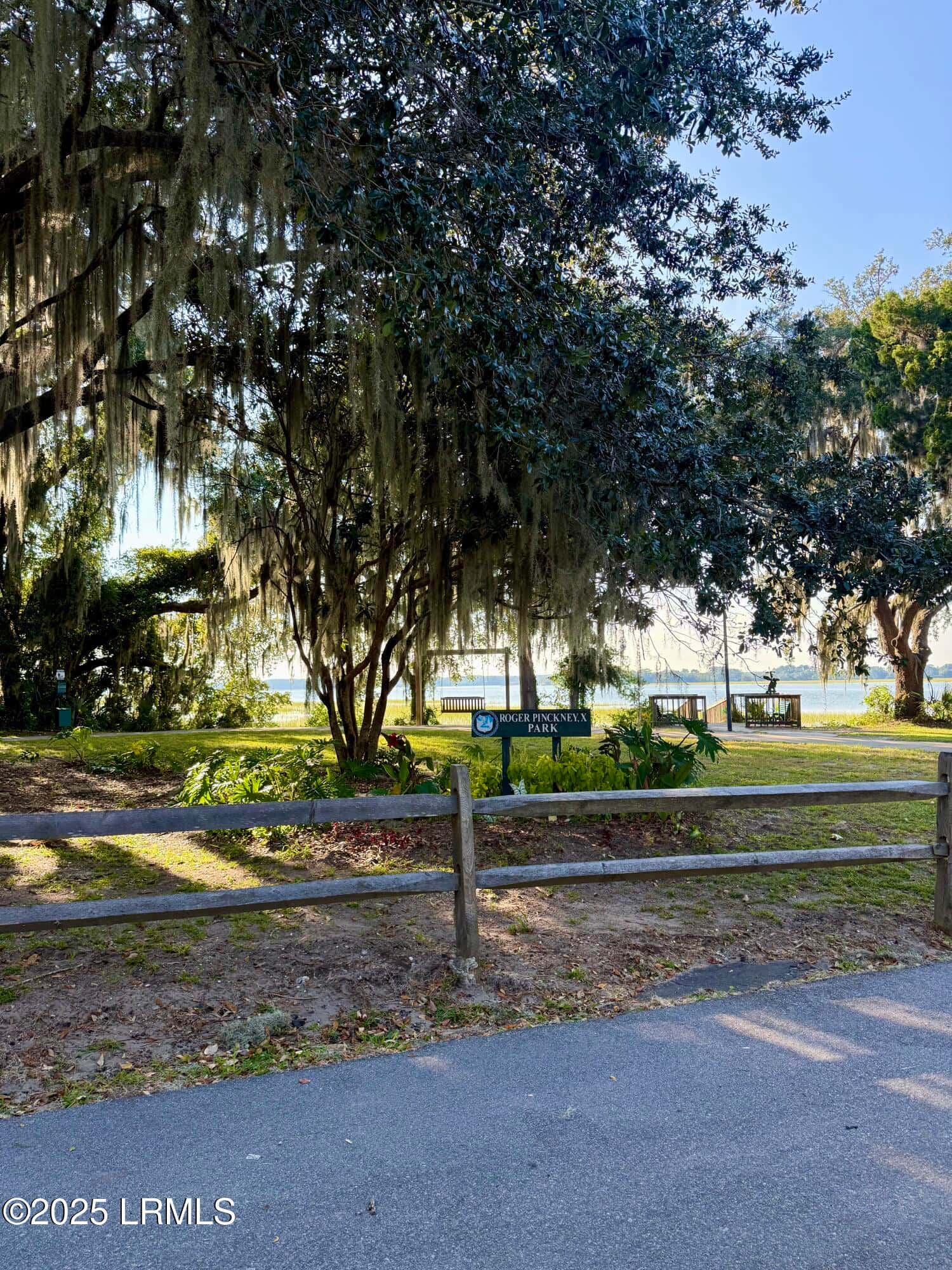 2214 Pigeon Point Road, Beaufort, SC 29902 — photo 7 of 11