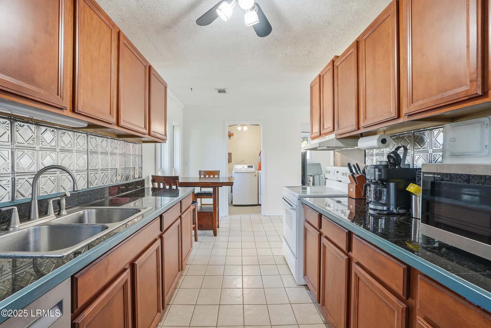 1109 Old Trail Road, Beaufort, SC 29902 — photo 6 of 24