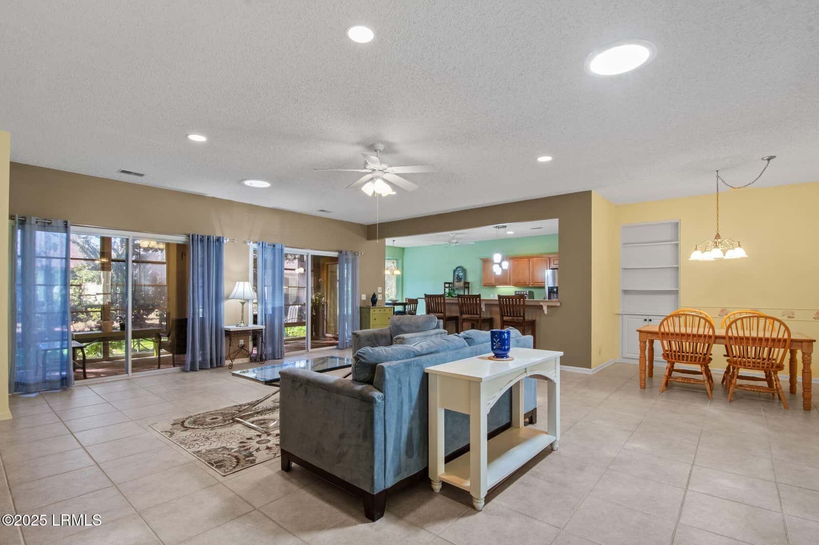 186 Hampton Circle, Bluffton, SC 29909 — photo 7 of 36