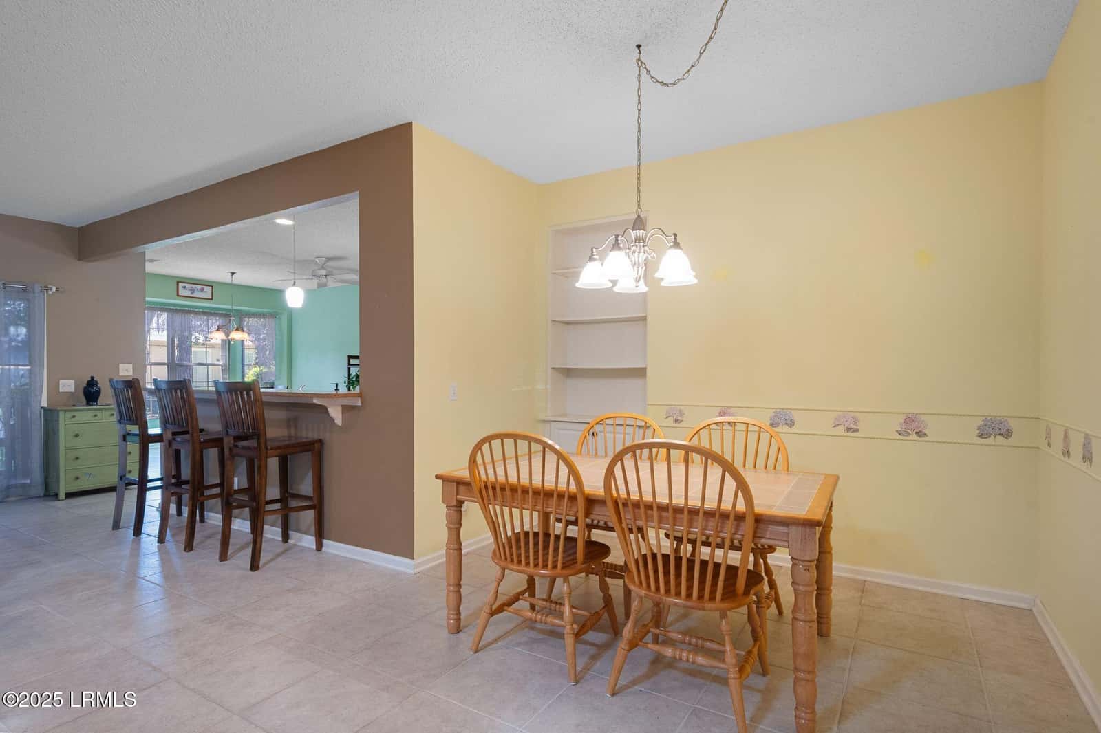 186 Hampton Circle, Bluffton, SC 29909 — photo 11 of 36
